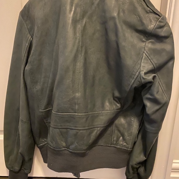 Leather jacket - Picture 2 of 3